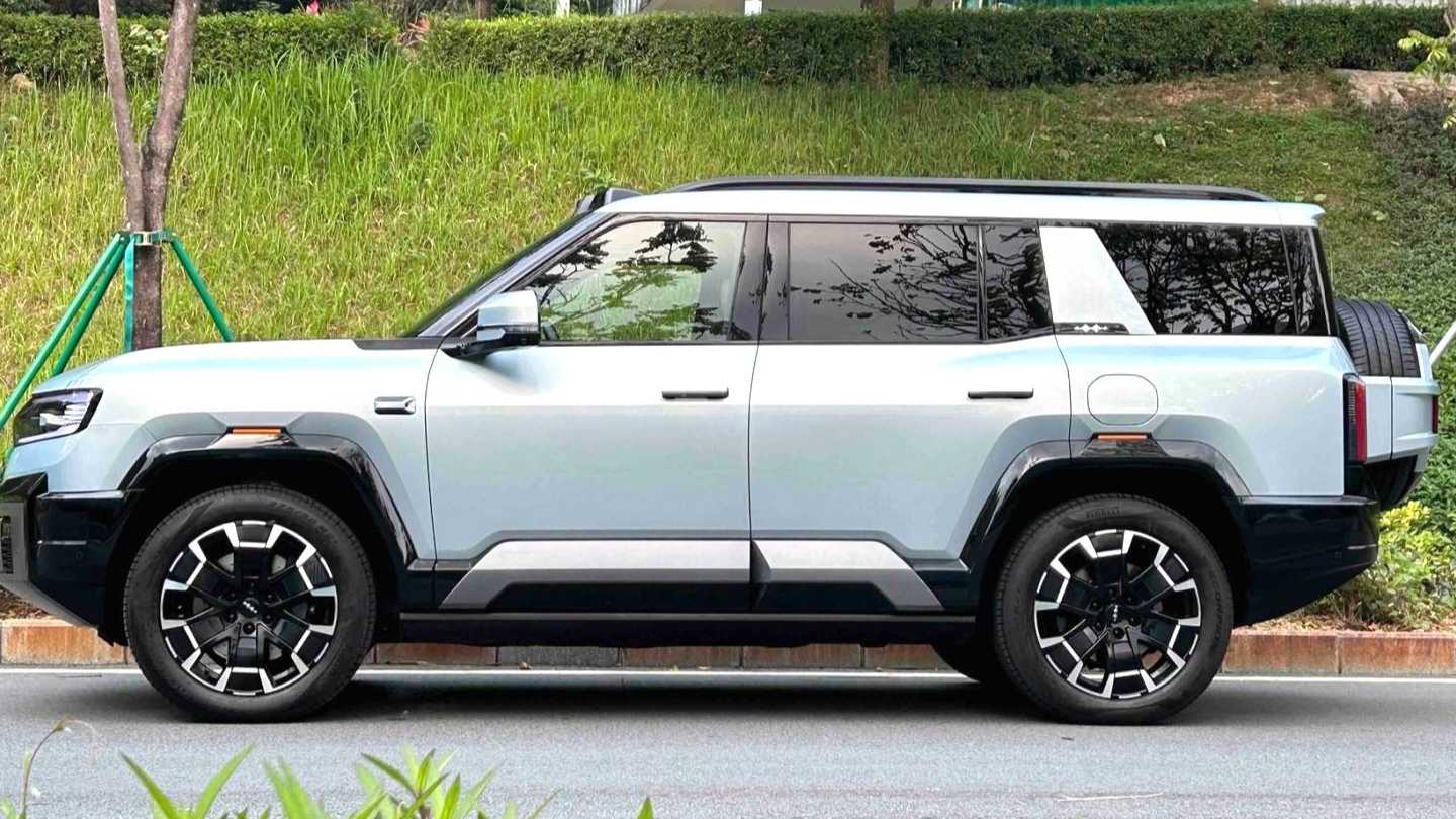 Formula Leopard‌ 8 2025 Zhiyong Flagship Edition 7-seater