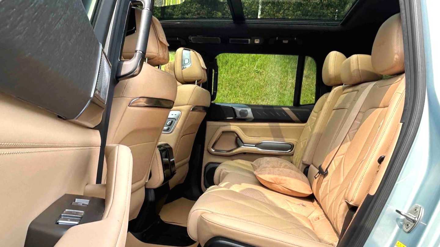 Formula Leopard‌ 8 2025 Zhiyong Flagship Edition 7-seater
