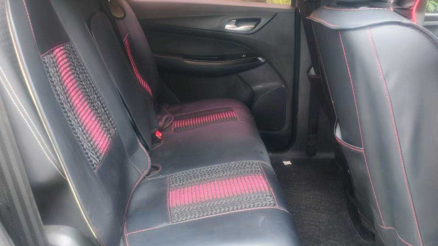 BAOJUN 730 2019 1.5T CVT Fashion 7-seater National V