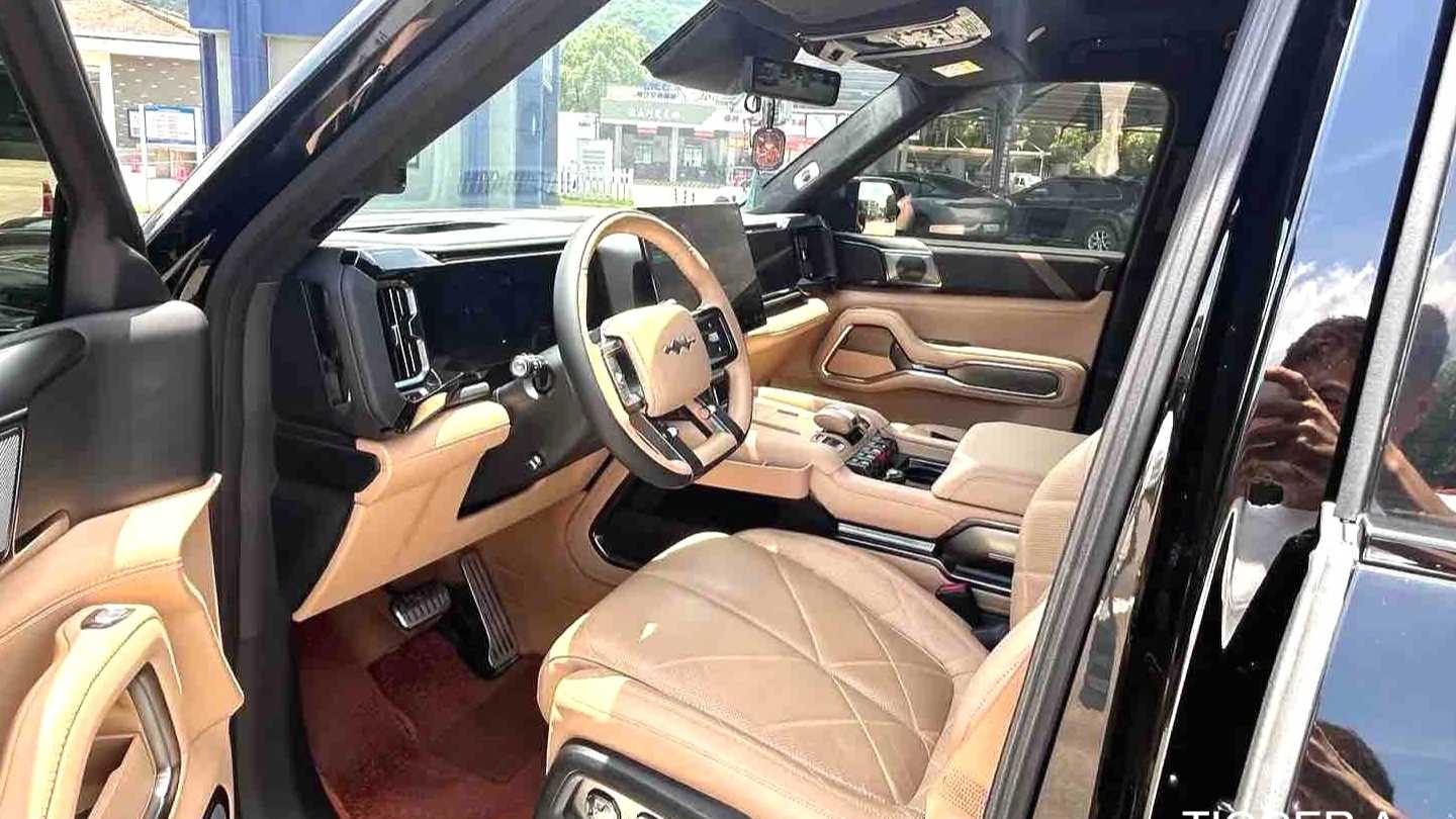 Formula Leopard‌ 8 2025 Zhiyong Flagship Edition 7-seater