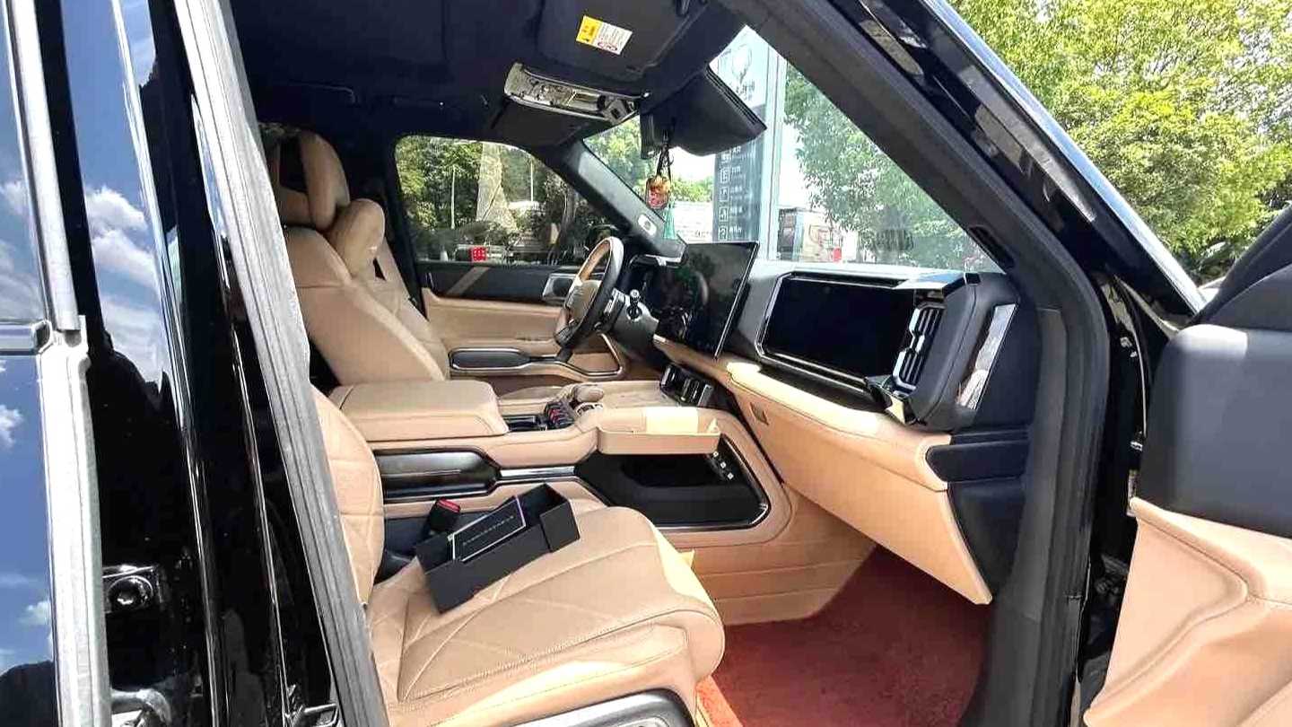 Formula Leopard‌ 8 2025 Zhiyong Flagship Edition 7-seater