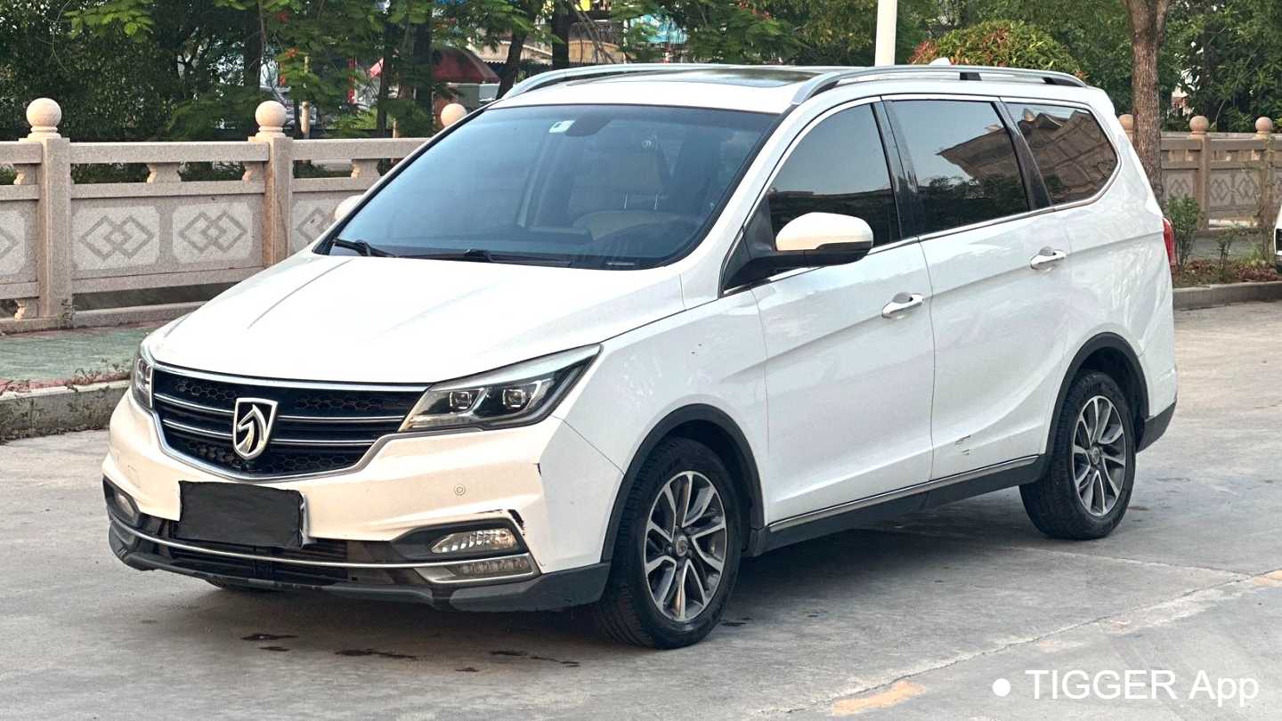BAOJUN 730 2017 1.5T CVT flagship 7-seater national V