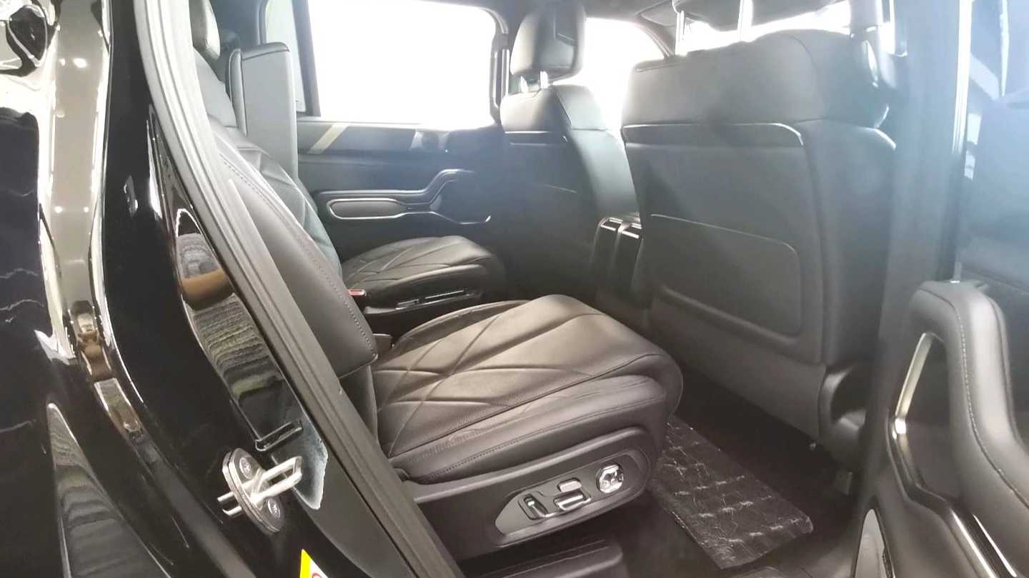 Formula Leopard‌ 8 2025 Zhiyong Flagship Edition 6-seater