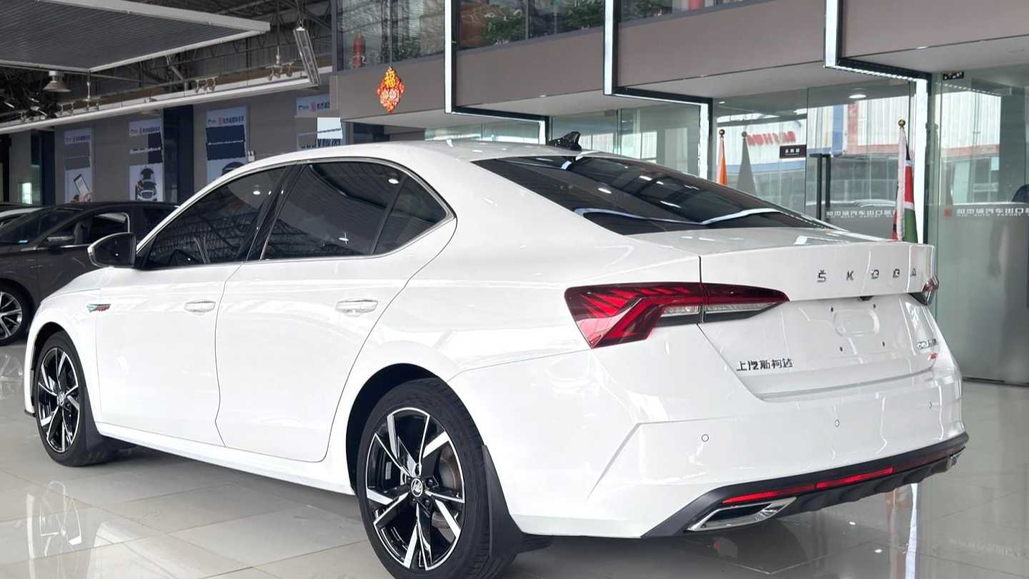 ŠKODA OCTAVIA 2022 PRO TSI280 Luxury Edition