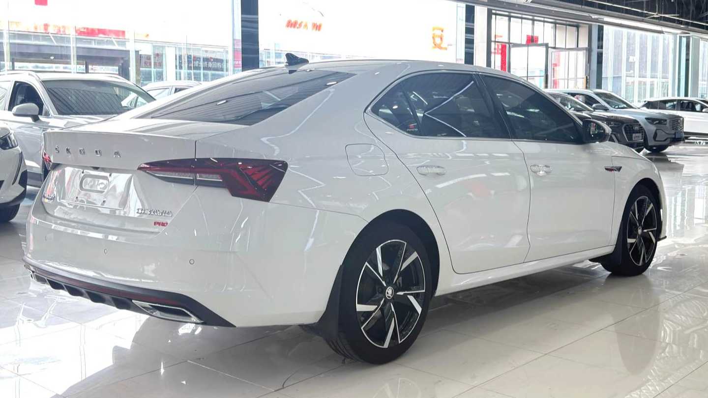 ŠKODA OCTAVIA 2022 PRO TSI280 Luxury Edition