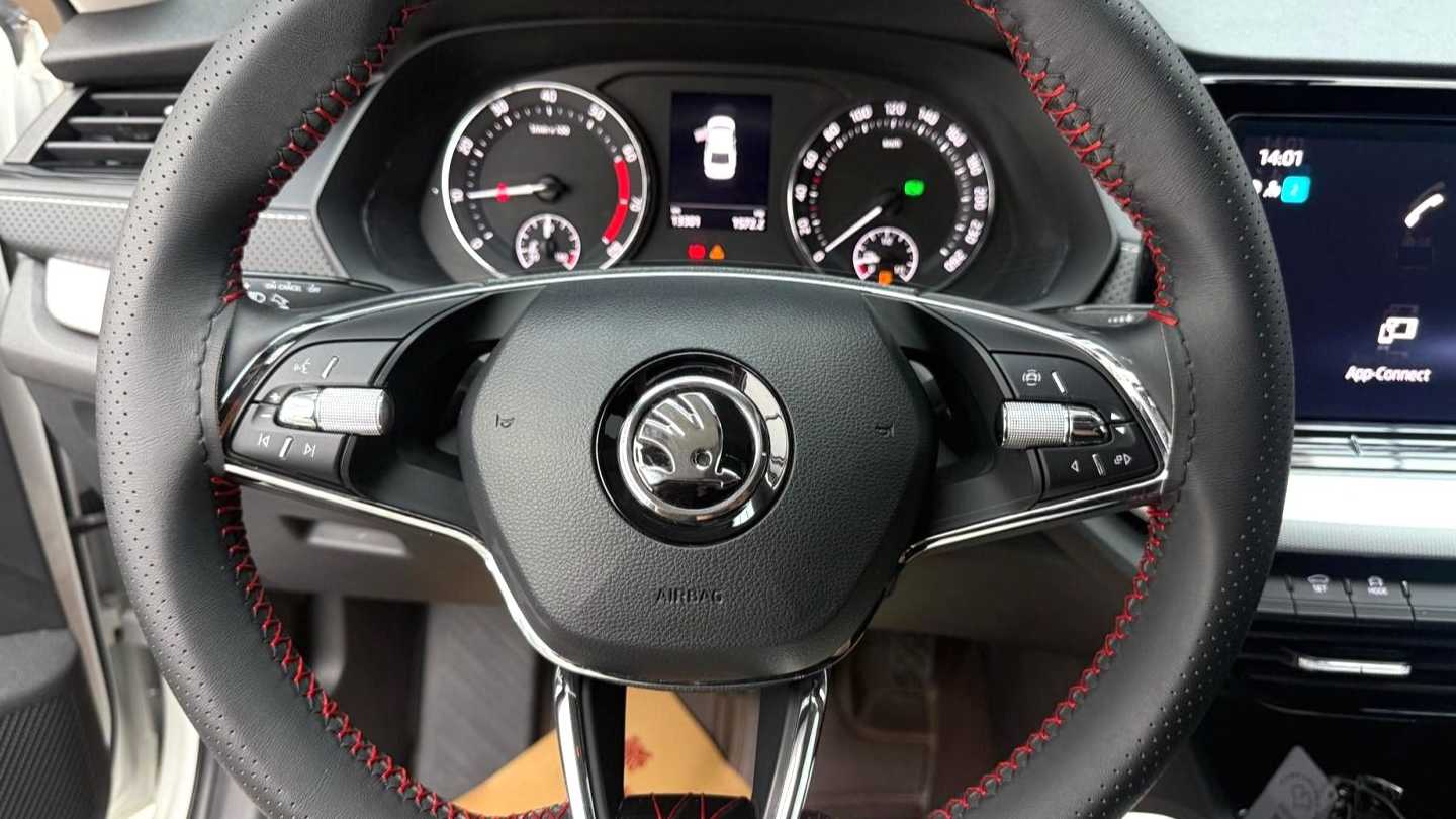 ŠKODA OCTAVIA 2023 PRO TSI280 Premium Edition