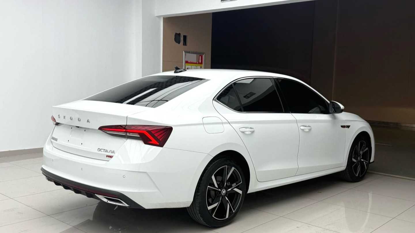 ŠKODA OCTAVIA 2023 PRO TSI280 Premium Edition