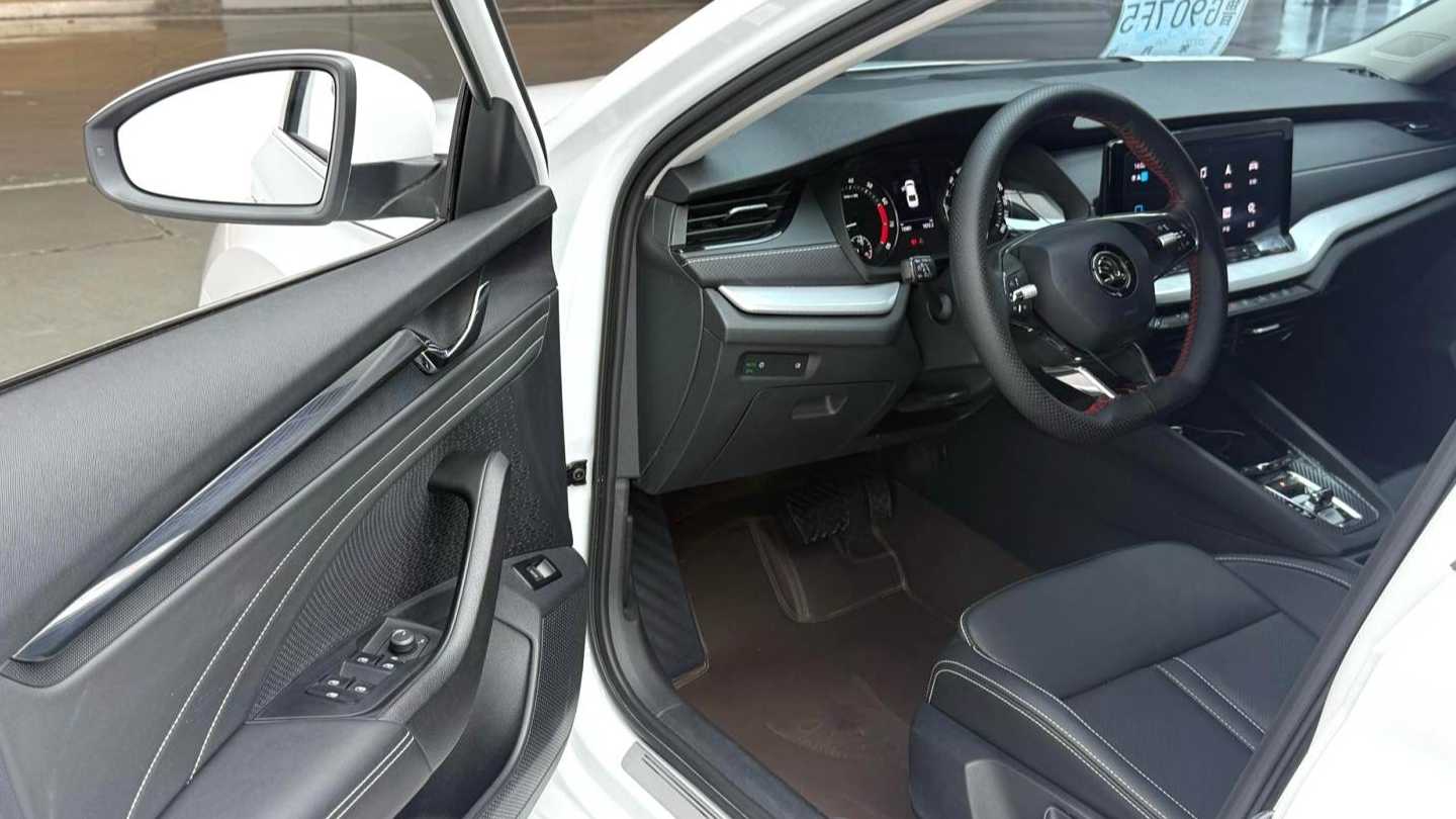 ŠKODA OCTAVIA 2023 PRO TSI280 Premium Edition