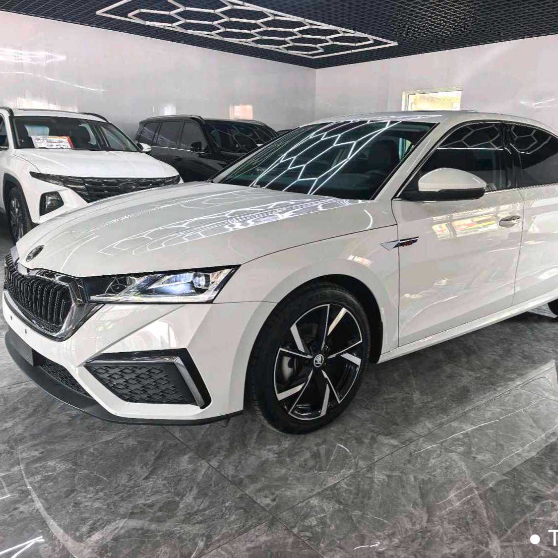 ŠKODA OCTAVIA 2023 Upgraded PRO TSI280 Premium Edition Подержанный автомобиль
