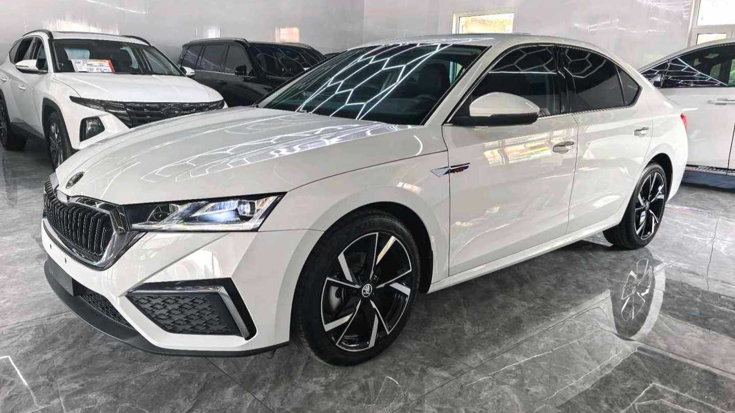 ŠKODA OCTAVIA 2023 Upgraded PRO TSI280 Premium Edition