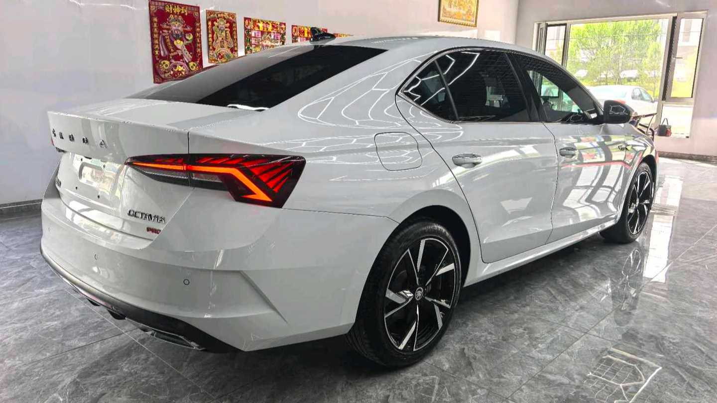 ŠKODA OCTAVIA 2023 Upgraded PRO TSI280 Premium Edition