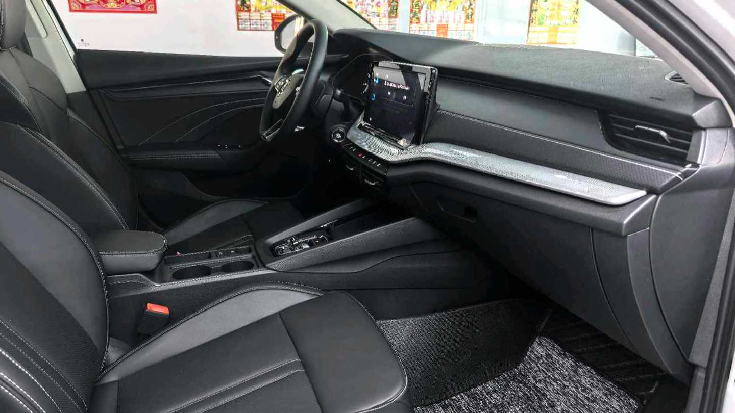 ŠKODA OCTAVIA 2023 Upgraded PRO TSI280 Premium Edition