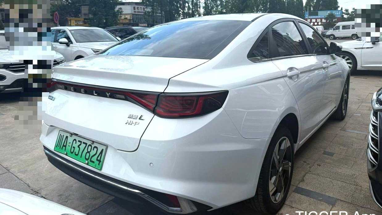 Geely EMGRAND L HiP 2024 Longteng 1.5TD-DHT Pro 100KM Excellence Edition