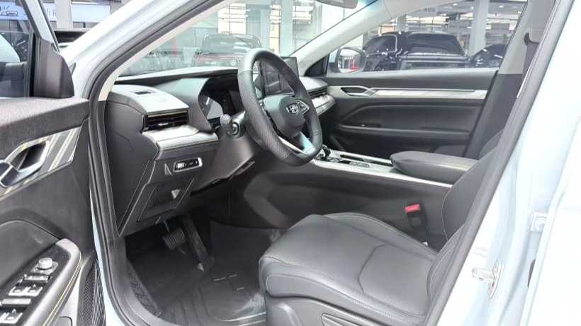 Geely EMGRAND L HiP 2024 Longteng 1.5TD-DHT Pro 100KM Excellence Edition