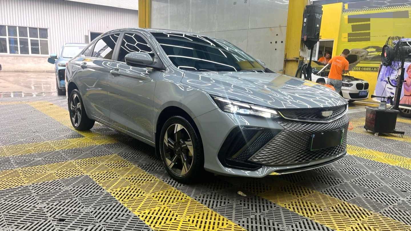 Geely EMGRAND L HiP 2022 1.5TD-DHT Pro 100KM超级版迅