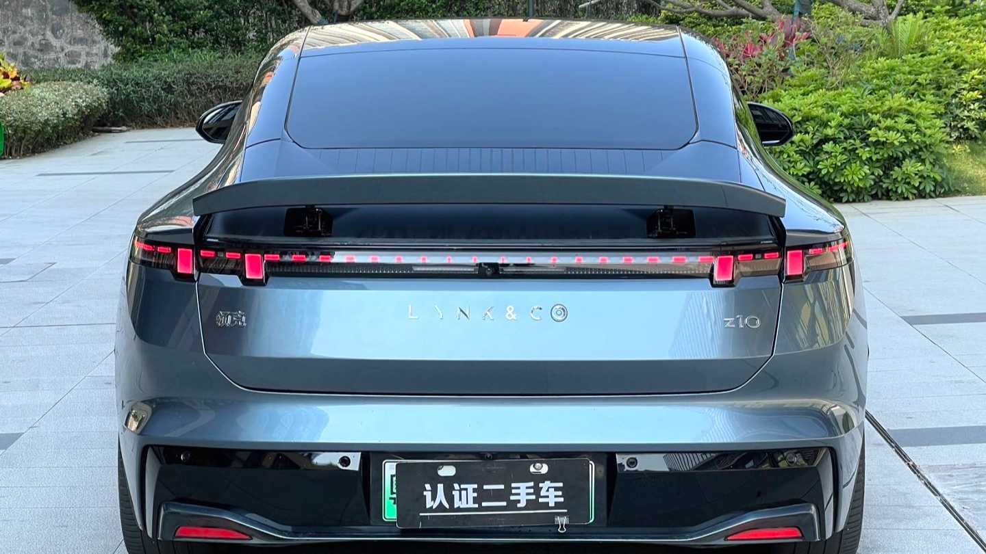 LYNK&CO Z10 2024 95kWh 702km four-wheel drive intelligent driving Ultra