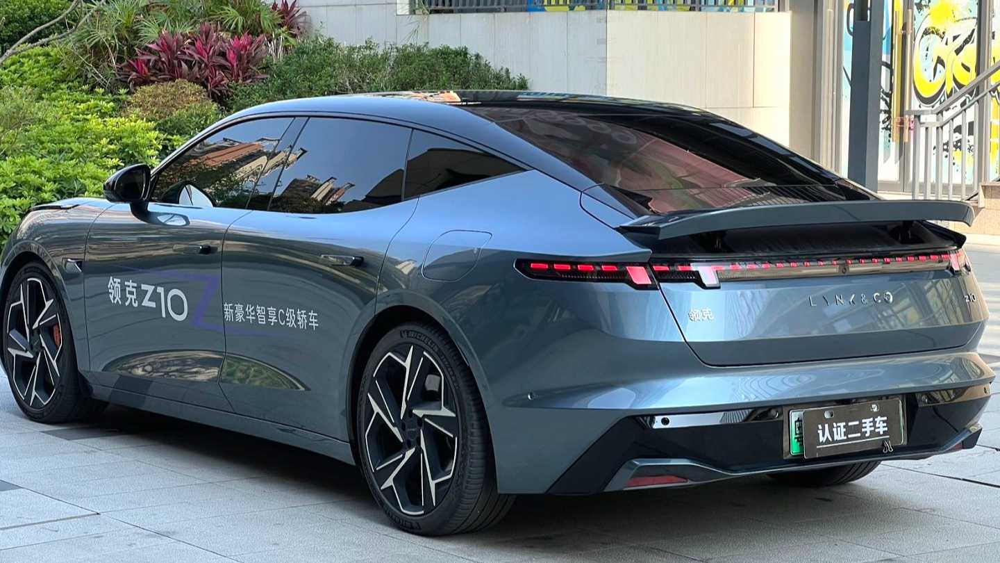 LYNK&CO Z10 2024 95kWh 702km four-wheel drive intelligent driving Ultra