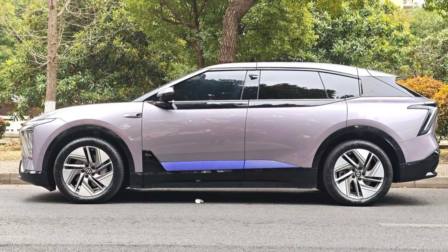 HiPhi Y 2023 560km Pioneer Edition