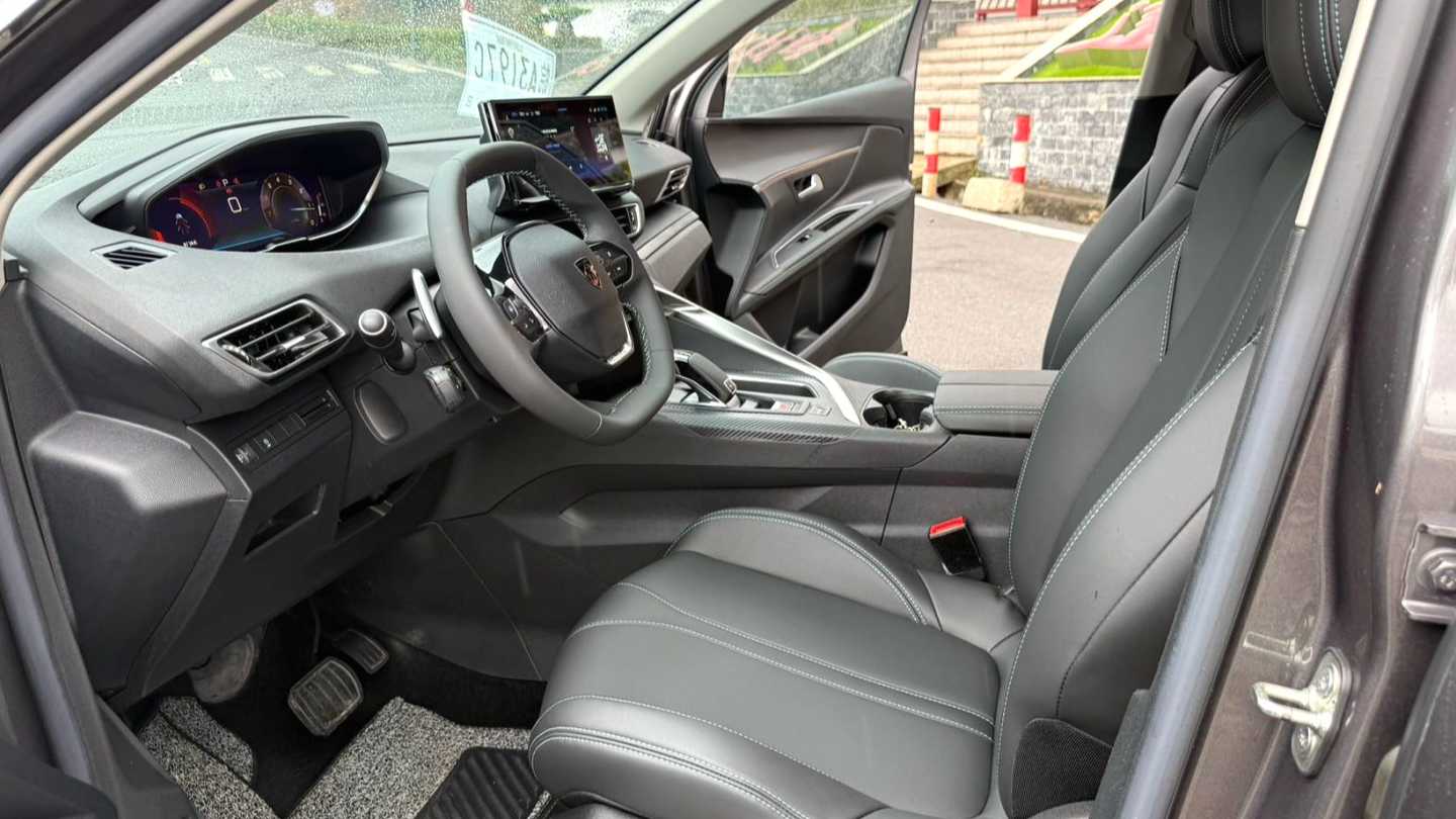 PEUGEOT 5008 2023 400THP True Love Edition 5-seater