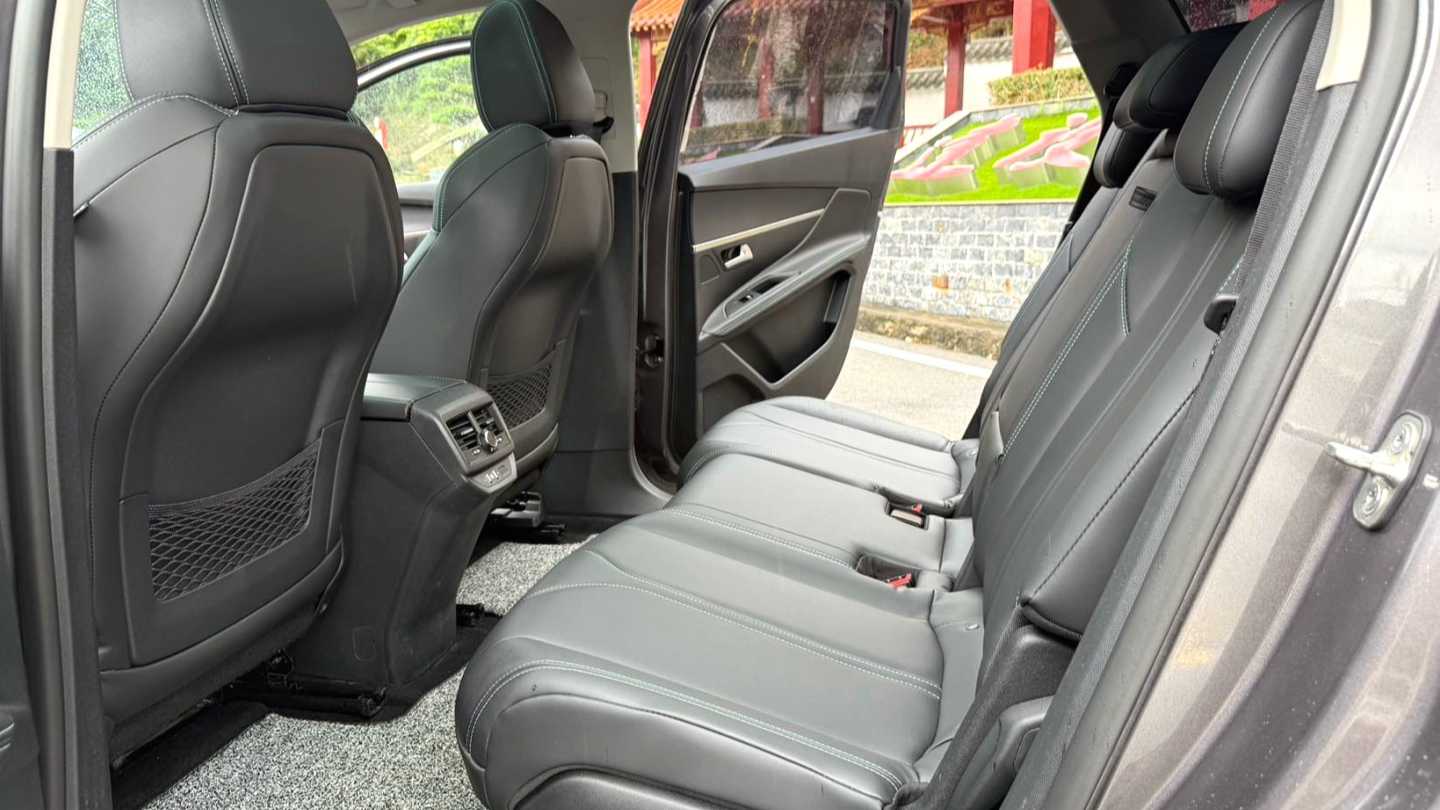 PEUGEOT 5008 2023 400THP True Love Edition 5-seater