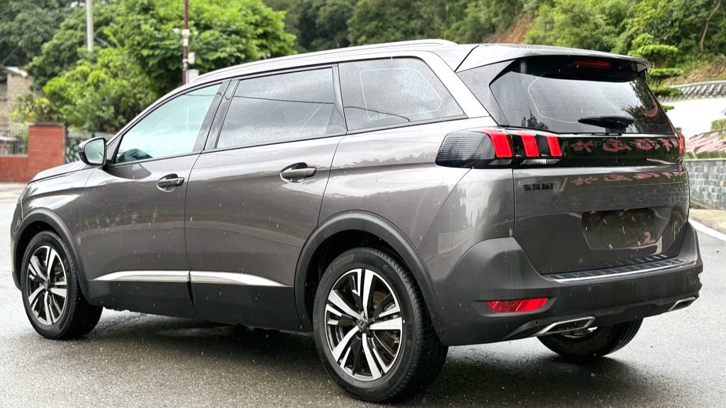 PEUGEOT 5008 2023 400THP True Love Edition 5-seater