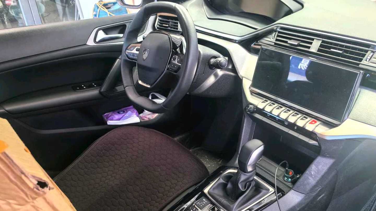 PEUGEOT 408 2022 1.6T Chasing Edition