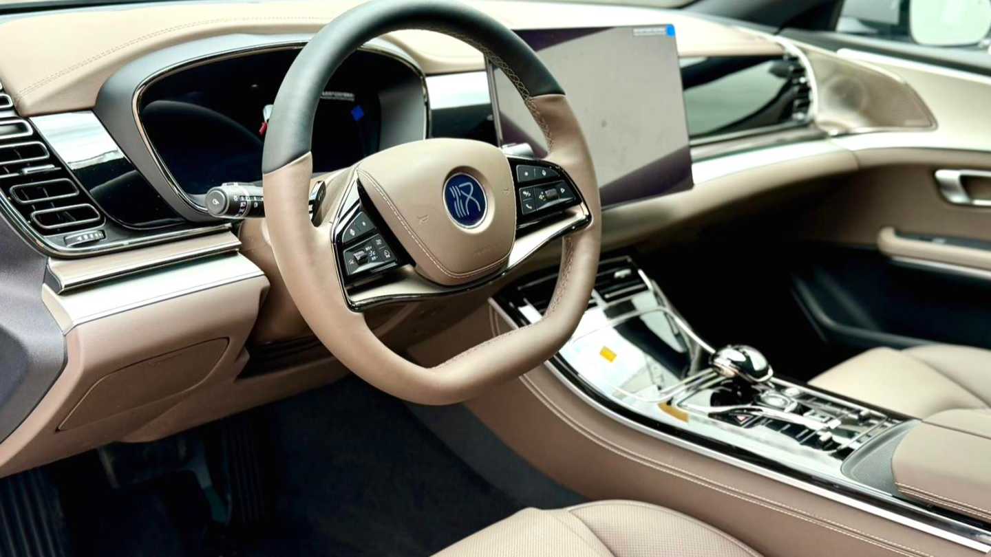 BYD HAN 2025 DM-i 125KM LiDAR Intelligent Driving Type