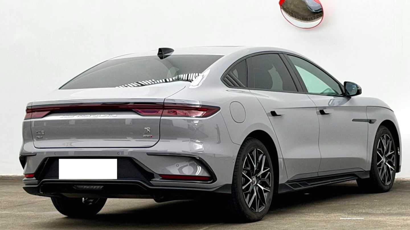 BYD HAN 2025 DM-i 125KM LiDAR Intelligent Driving Type