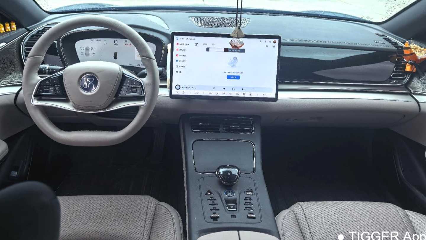 BYD HAN 2025 EV Intelligent Driving Edition 605KM Prestige Edition