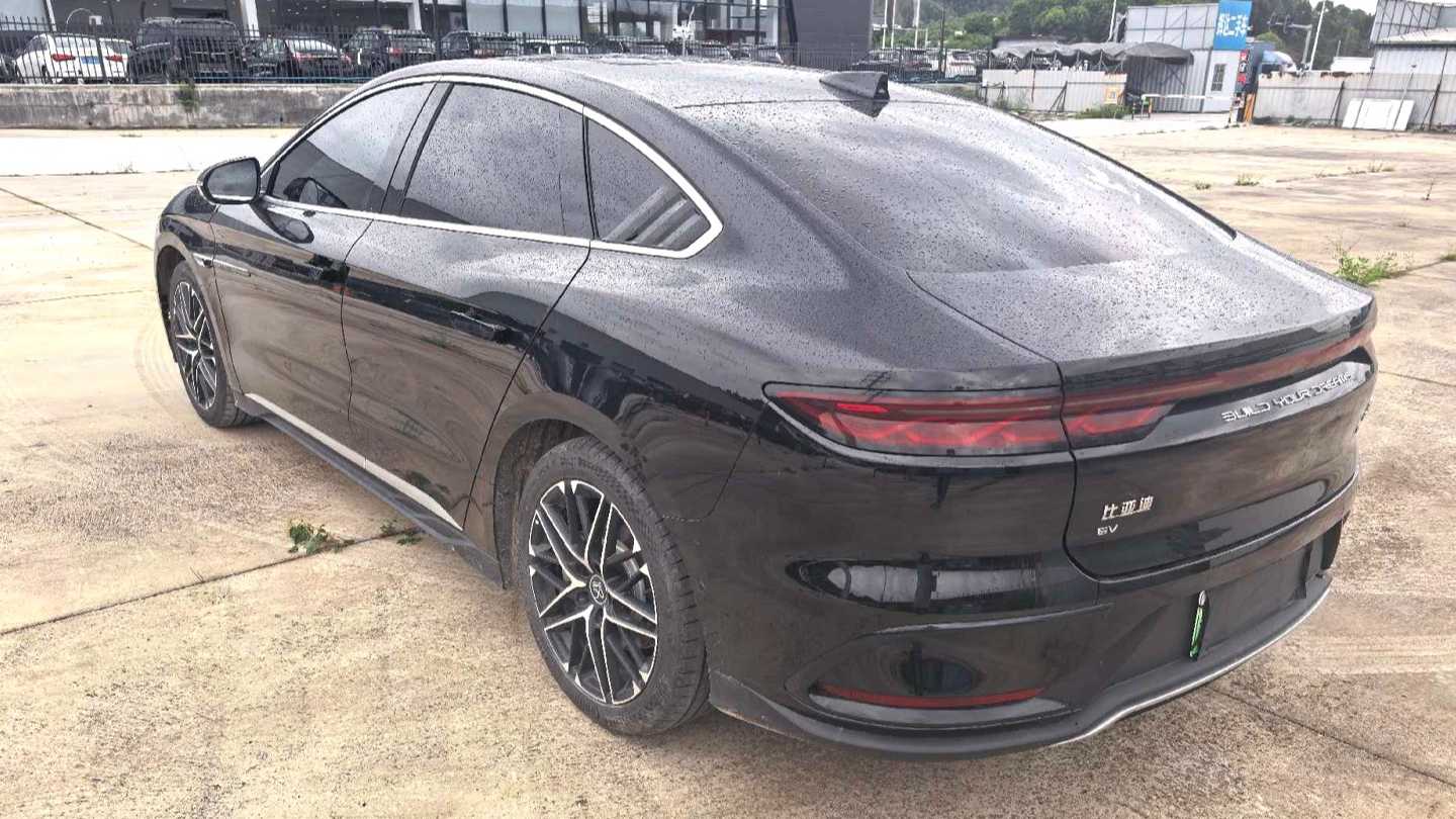 BYD HAN 2025 EV Intelligent Driving Edition 605KM Prestige Edition