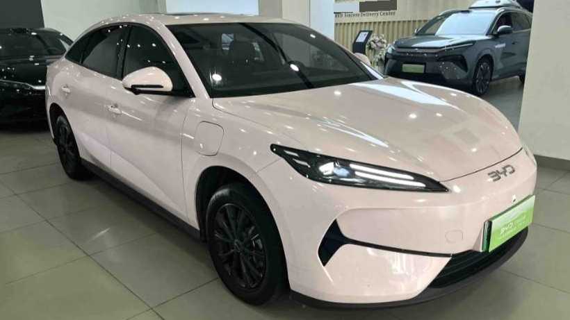 BYD e7 2025 520 Intelligent Travel Edition