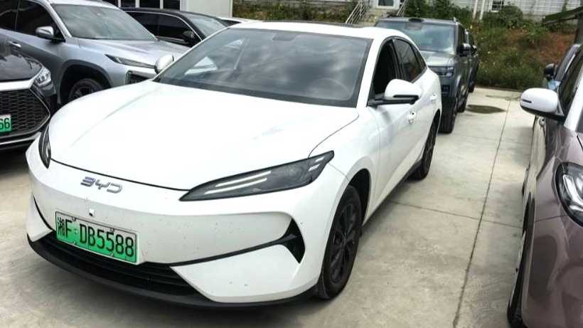 BYD e7 2025 520 Intelligent Version