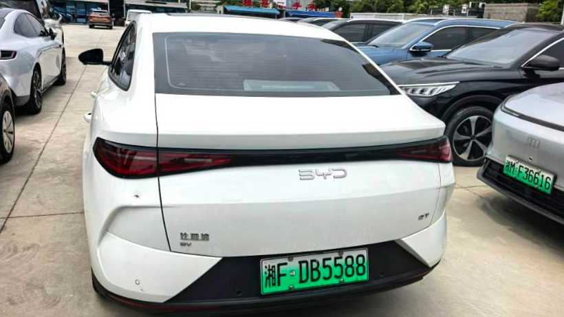 BYD e7 2025 520 Intelligent Version