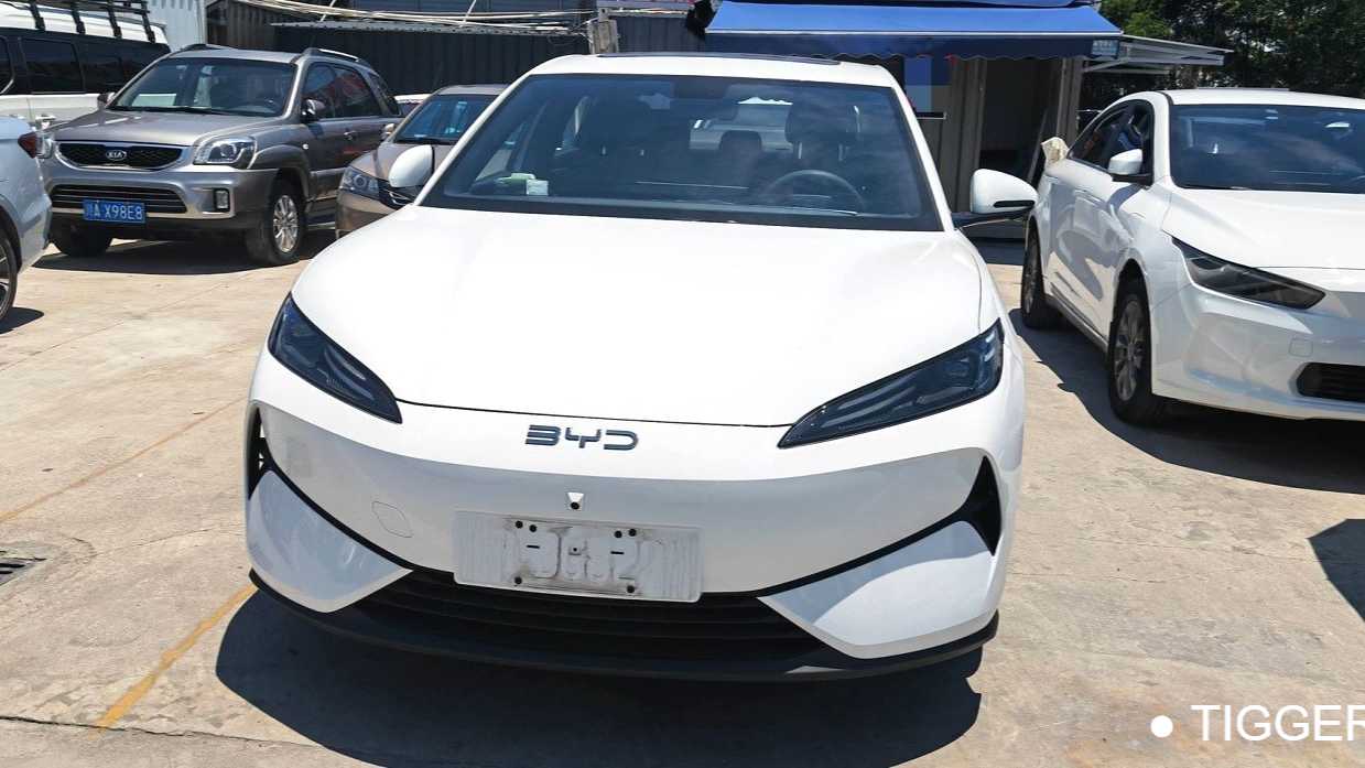 BYD e7 2025 520 Intelligent Travel Edition