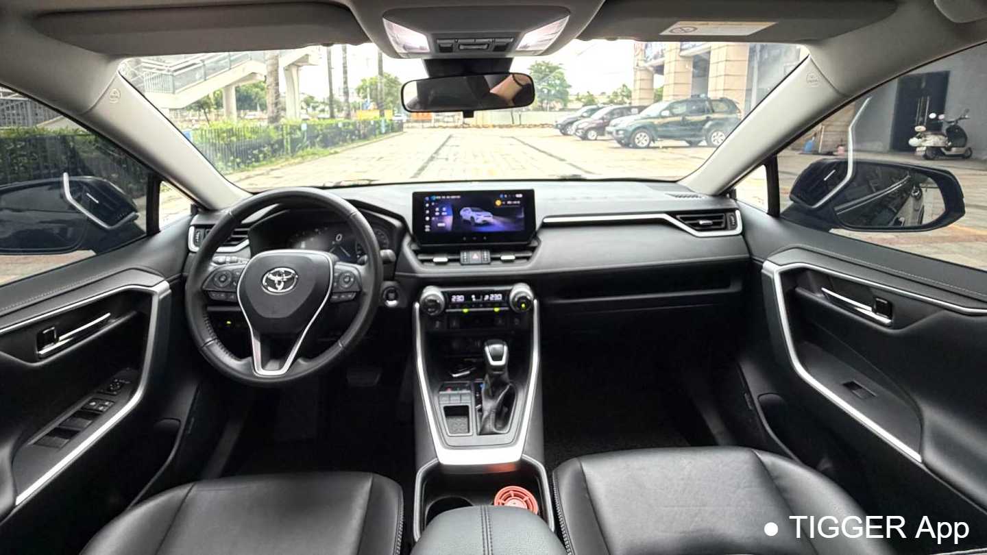 Toyota RAV4 2023 2.0L CVT 2WD Fashion PLUS Edition