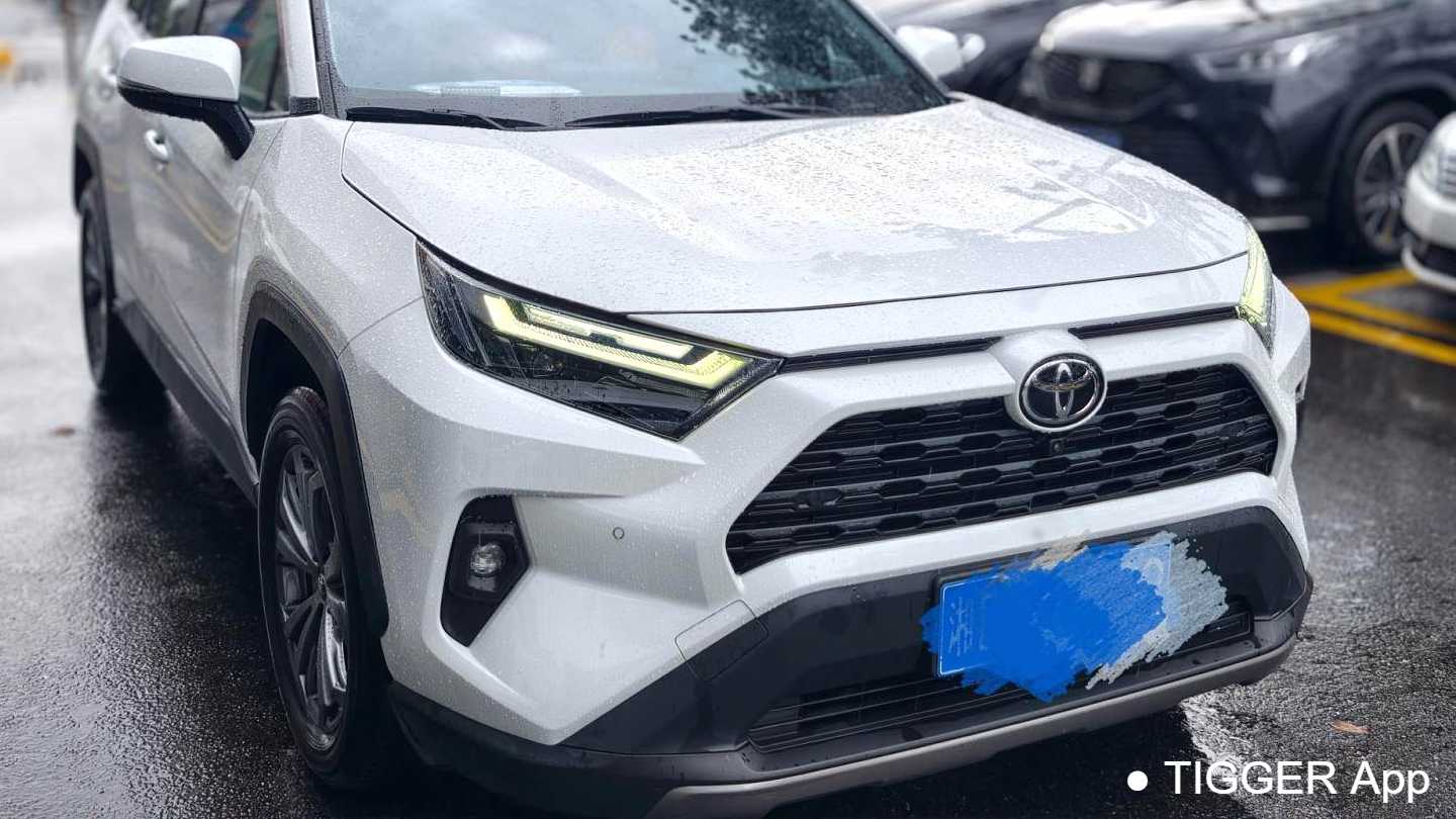 Toyota RAV4 2023 2.0L CVT 2WD Fashion Edition