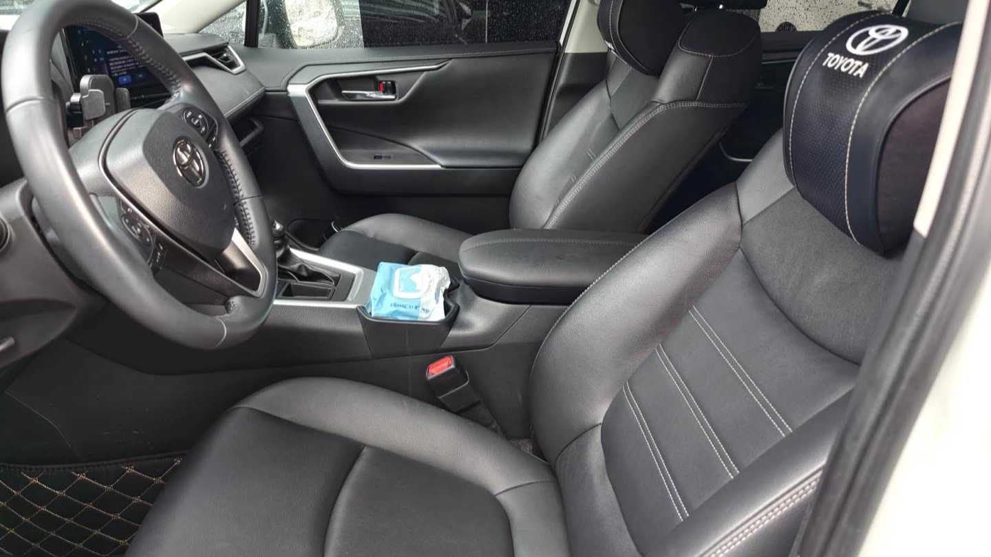 Toyota RAV4 2023 2.0L CVT 2WD Fashion Edition