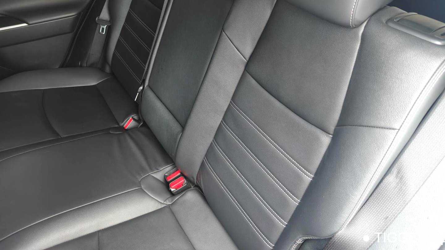 Toyota RAV4 2023 2.0L CVT 2WD Fashion Edition