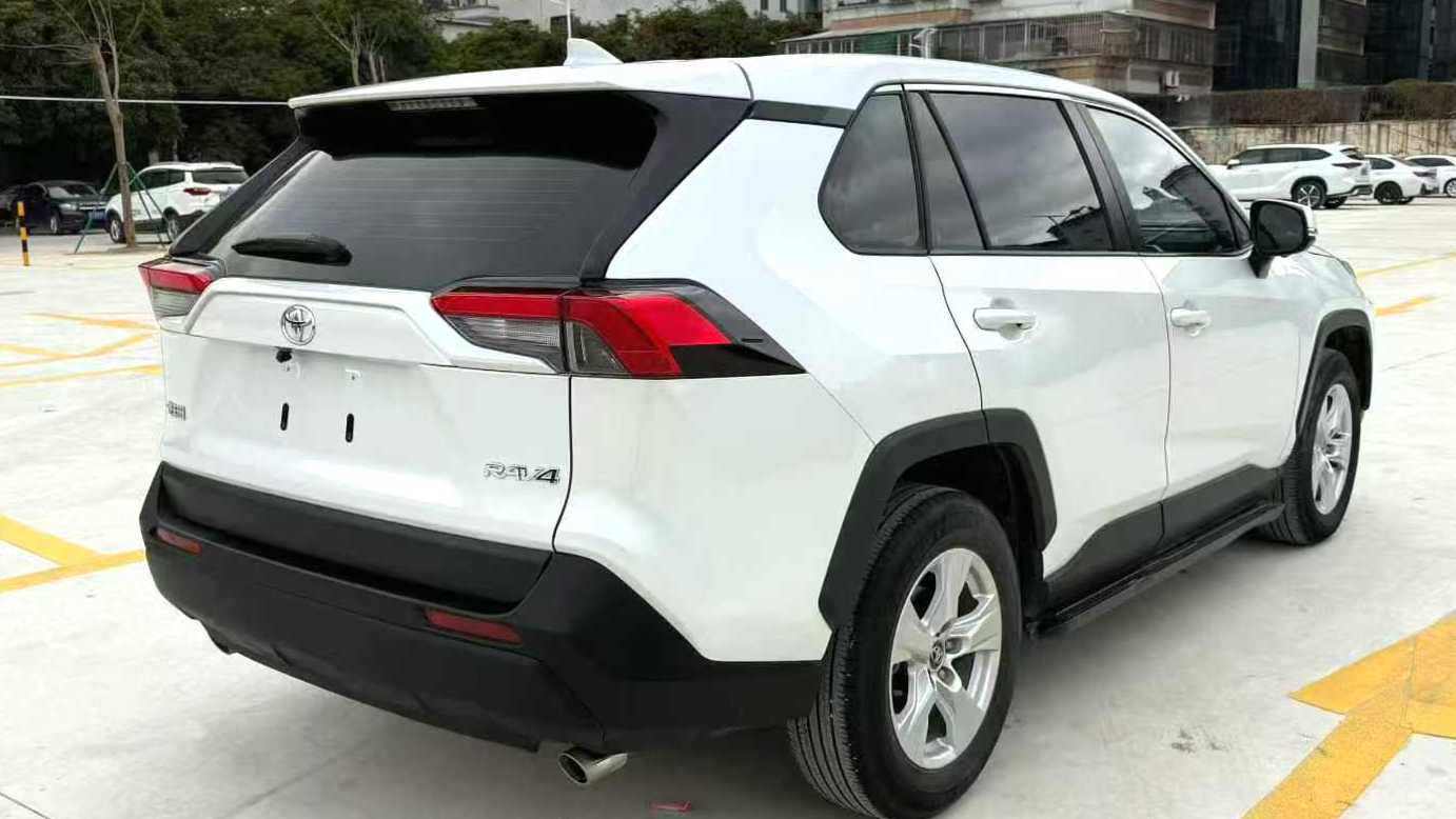 Toyota RAV4 2023 2.0L CVT two wheel drive urban version
