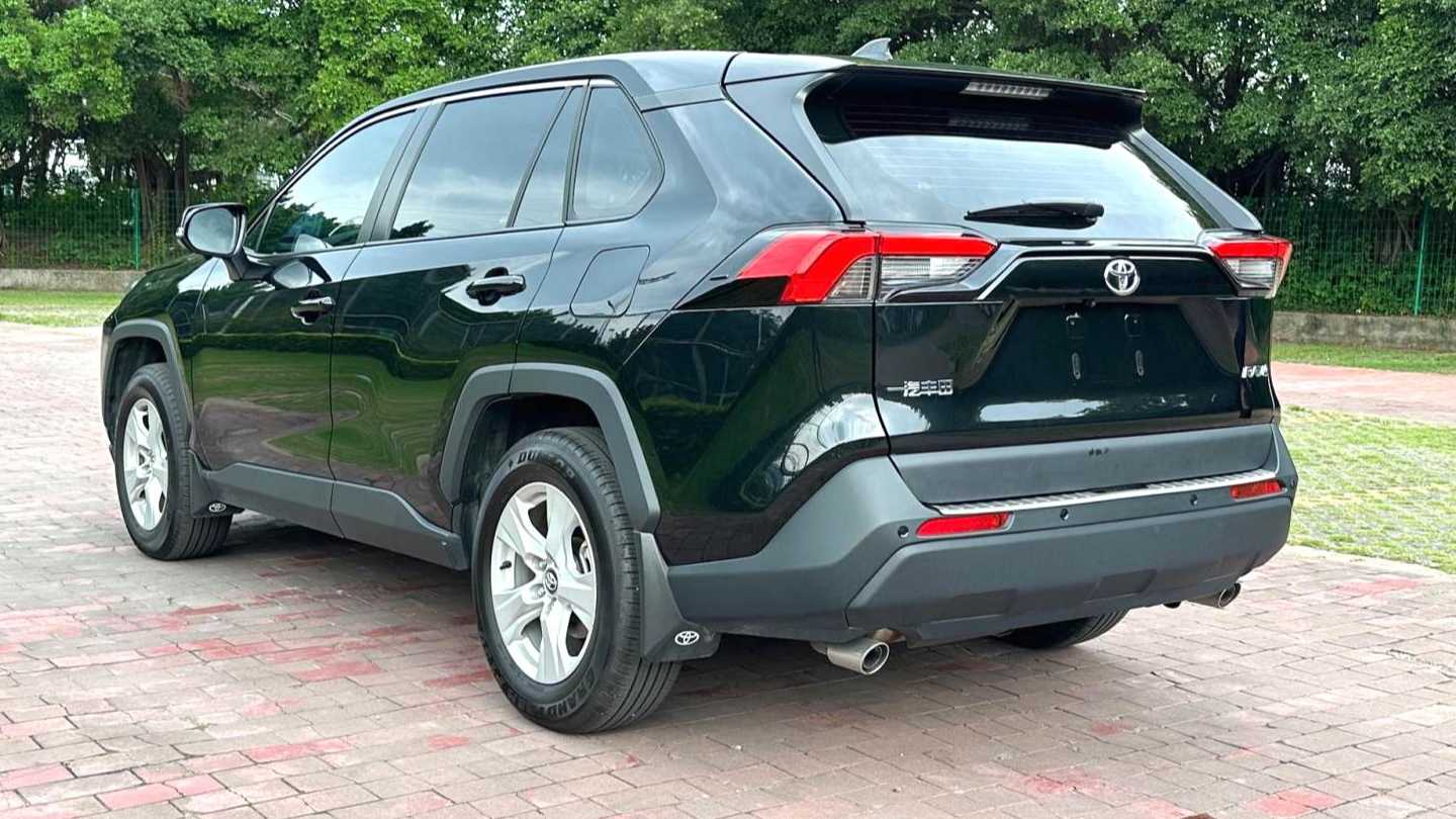 Toyota RAV4 2024 2.0L CVT two wheel drive urban version