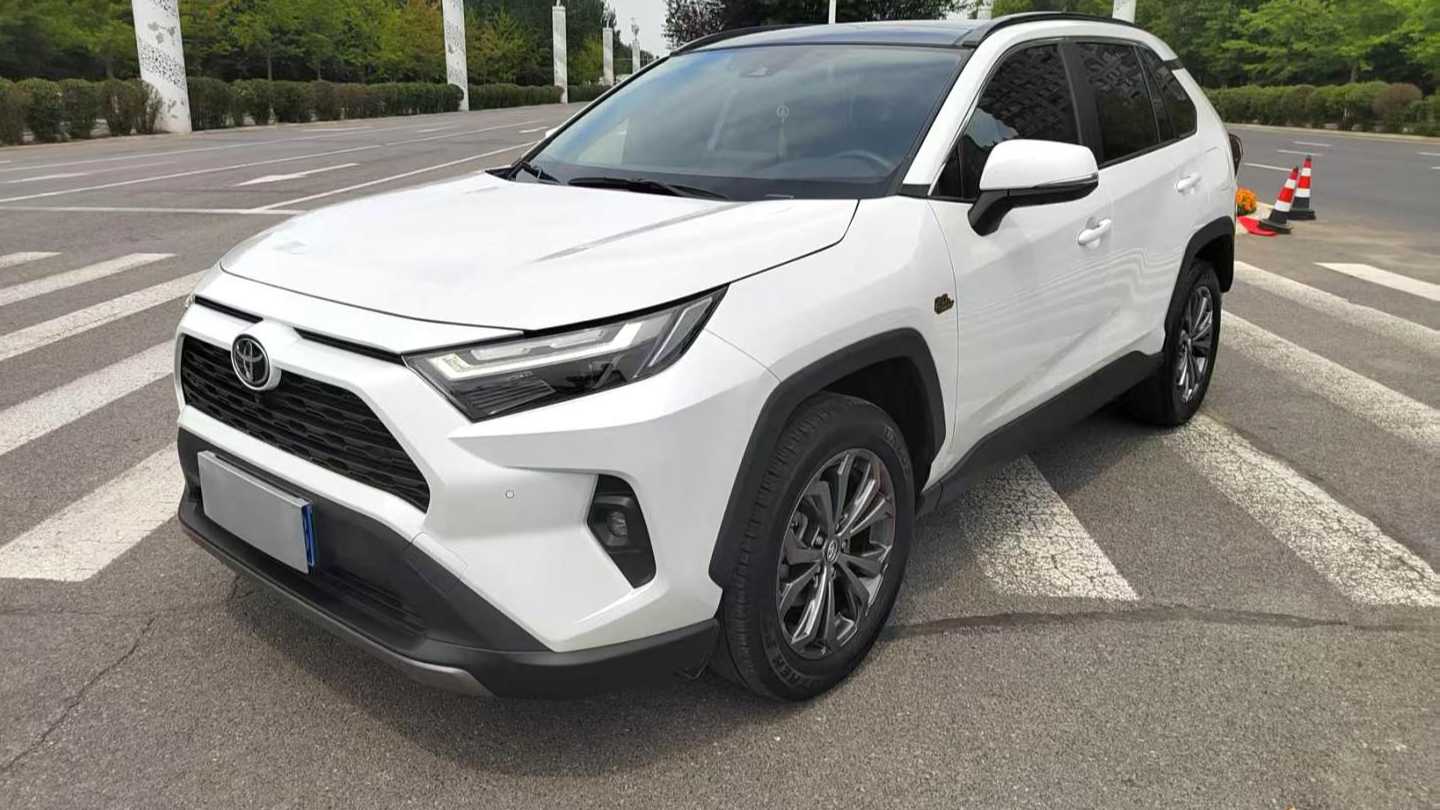 Toyota RAV4 2023 2.0L CVT 2WD 20th Anniversary Platinum Edition