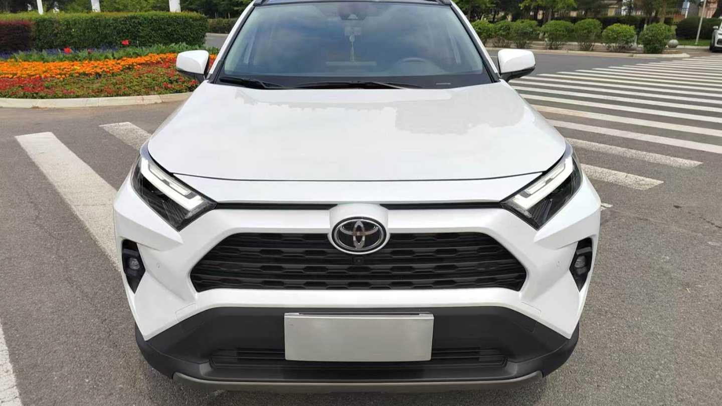 Toyota RAV4 2023 2.0L CVT 2WD 20th Anniversary Platinum Edition