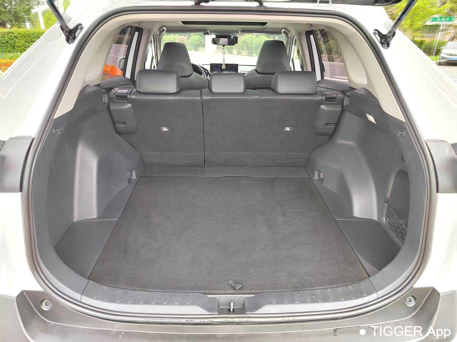 Used Toyota RAV4 2023 2.0L CVT 2WD 20th Anniversary Platinum Edition