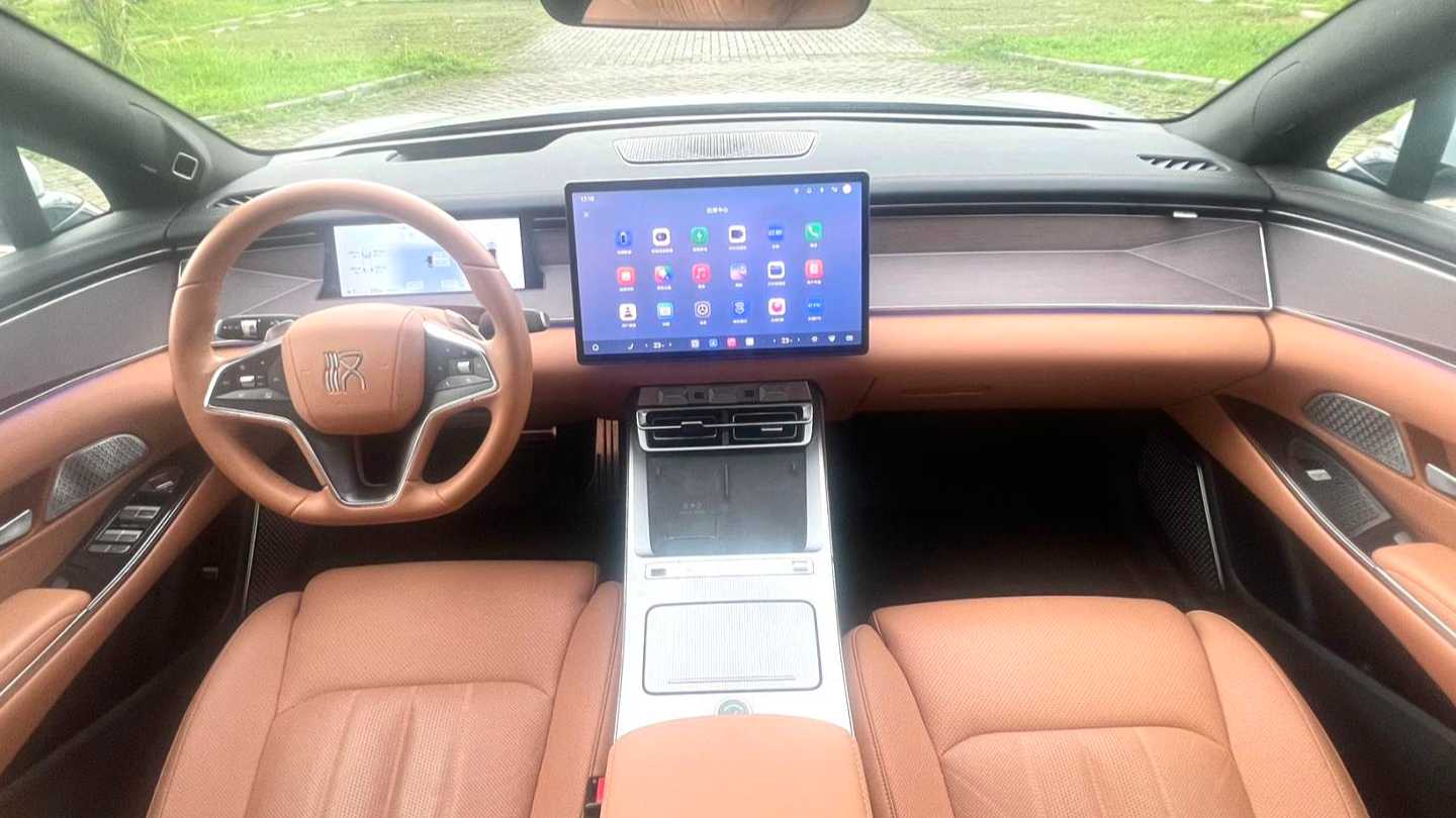 BYD HAN L 2025 EV four-wheel drive LiDAR flagship model