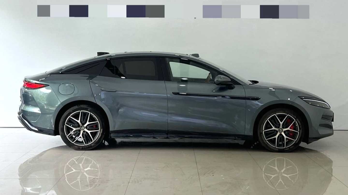 BYD HAN L 2025 DM-p four-wheel drive LiDAR flagship model