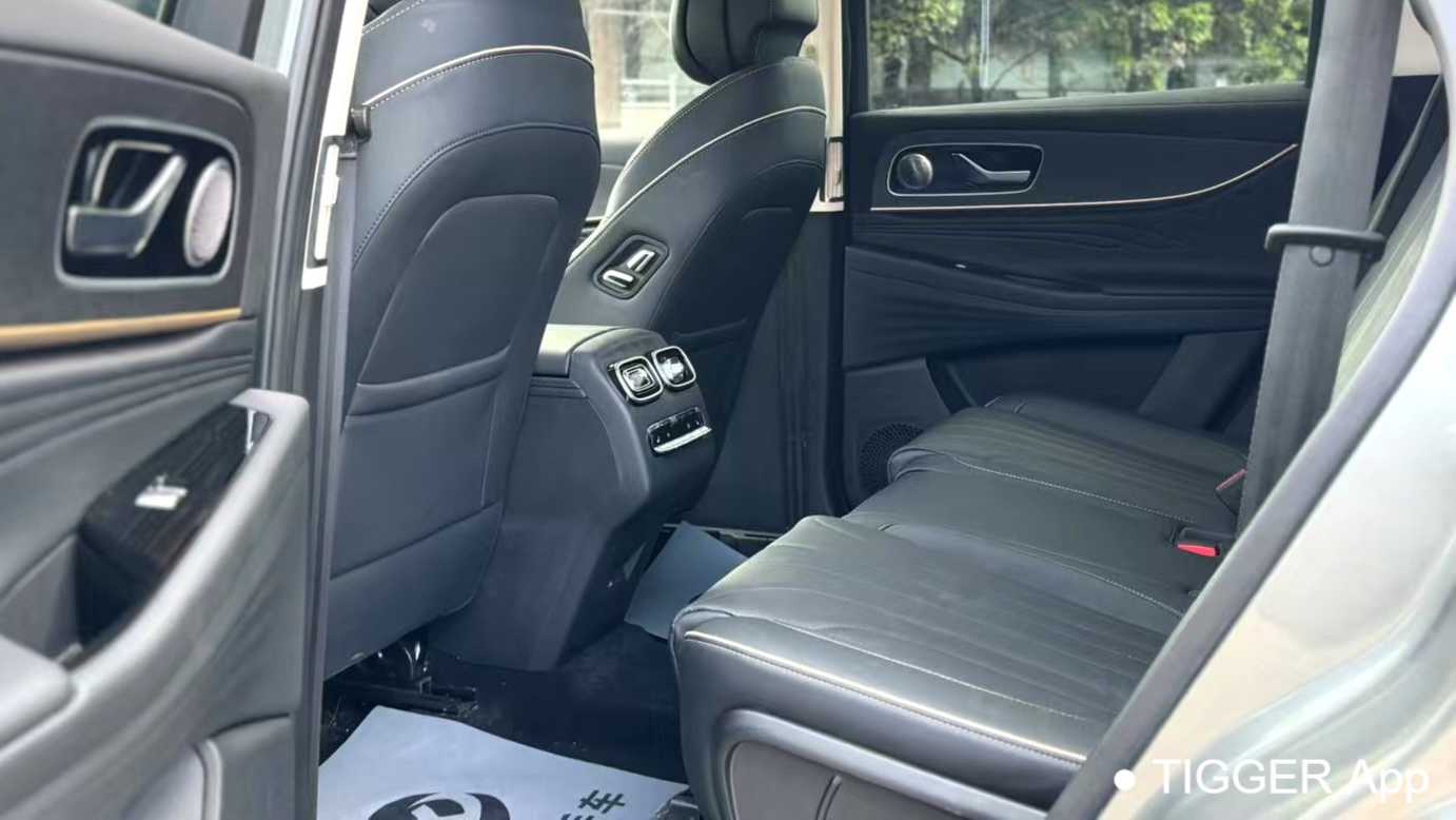 Chery Tiggo 9 2023 2.0T automatic four-wheel drive ultimate version 7-seater