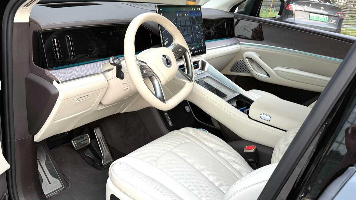 DENZA N9 2025 Prestige Edition