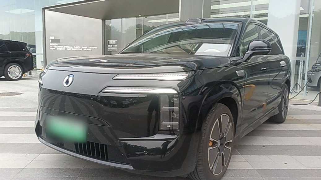 DENZA N8 2023 Four wheel drive ultra hybrid flagship six seater version
