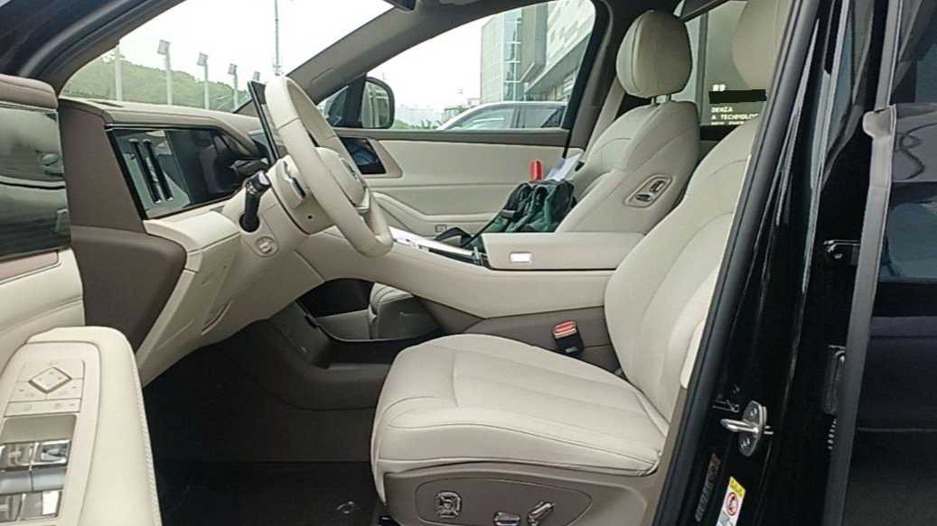 DENZA N8 2023 Four wheel drive ultra hybrid flagship six seater version
