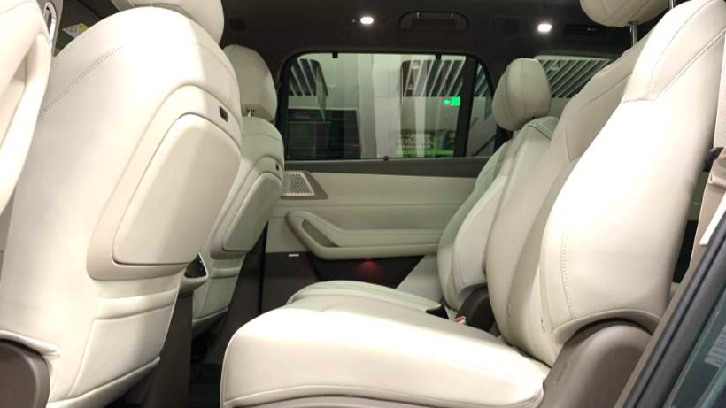 DENZA N8 2023 Four wheel drive ultra hybrid flagship six seater version